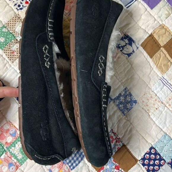 UGG Ansley Black Suede Slippers 7.5 - Picture 4 of 5
